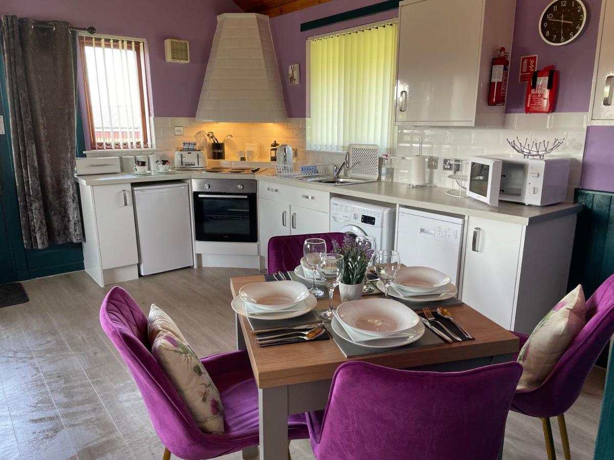 Wellsfield Farm Holiday Lodges Stirling Ngoại thất bức ảnh