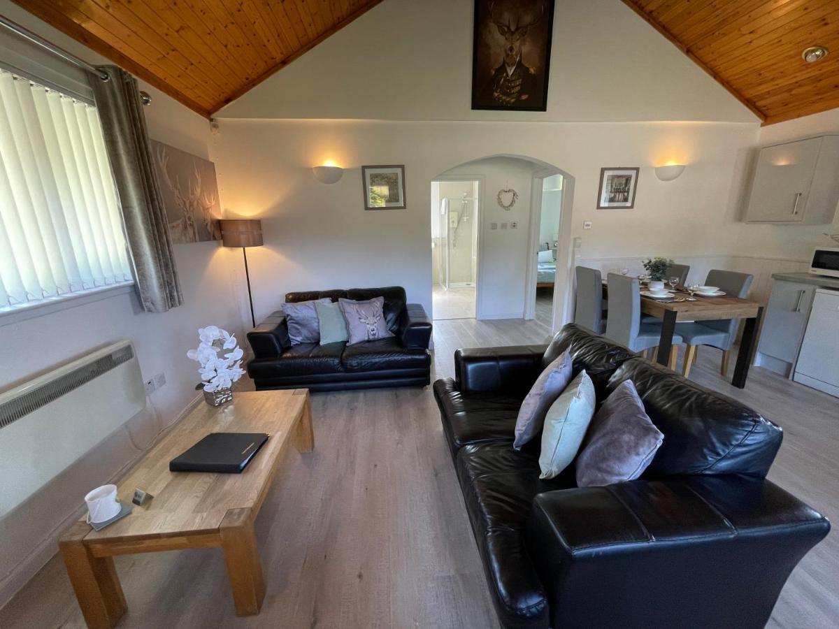 Wellsfield Farm Holiday Lodges Stirling Ngoại thất bức ảnh