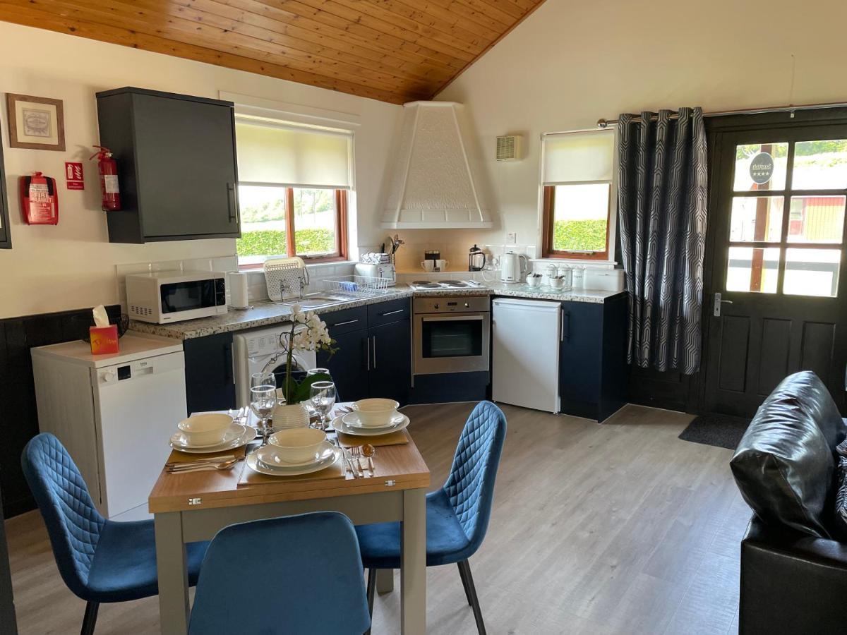 Wellsfield Farm Holiday Lodges Stirling Ngoại thất bức ảnh
