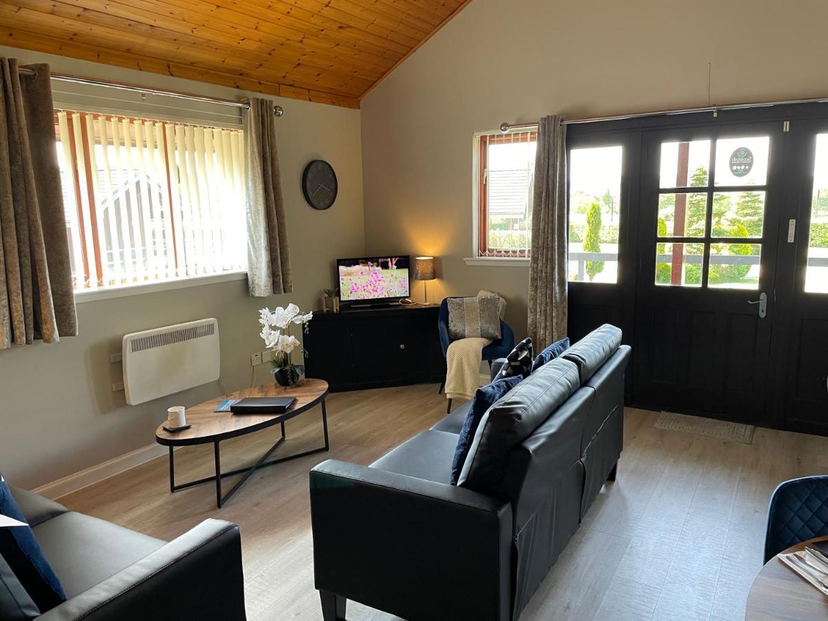 Wellsfield Farm Holiday Lodges Stirling Ngoại thất bức ảnh