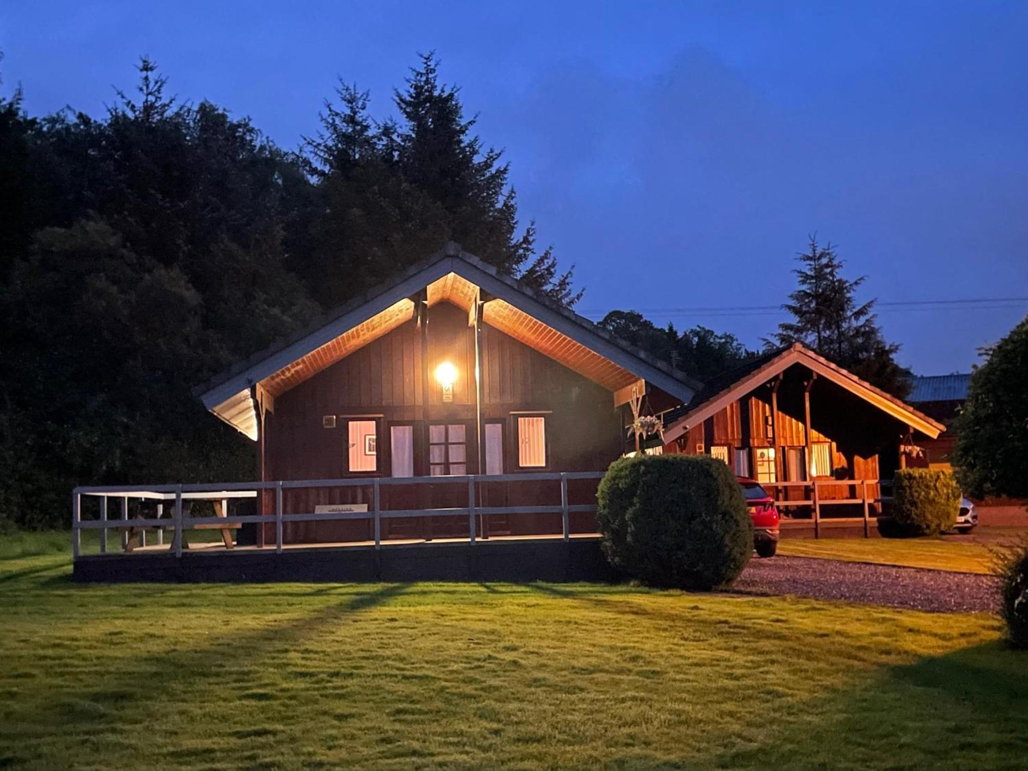 Wellsfield Farm Holiday Lodges Stirling Ngoại thất bức ảnh