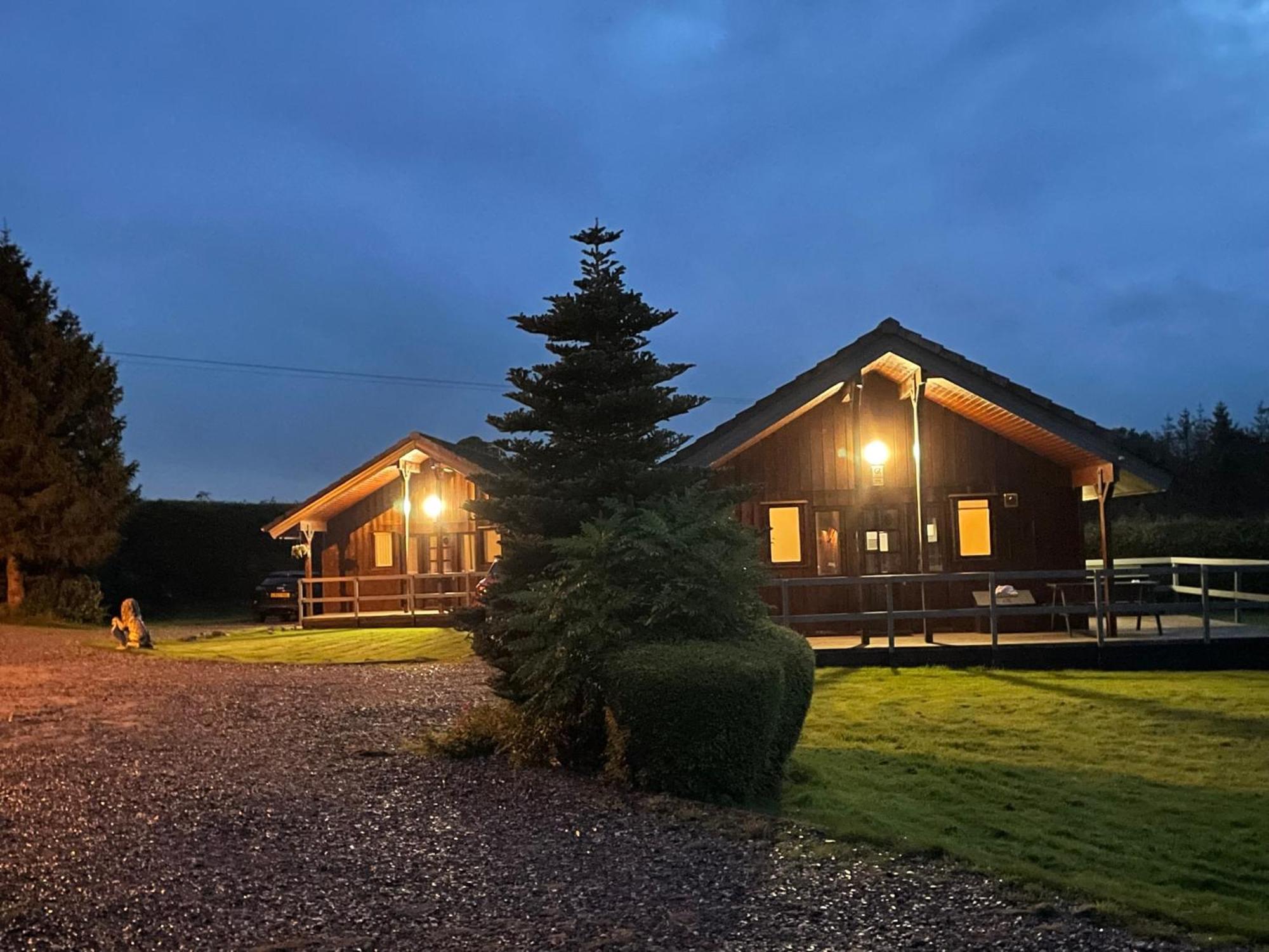 Wellsfield Farm Holiday Lodges Stirling Ngoại thất bức ảnh