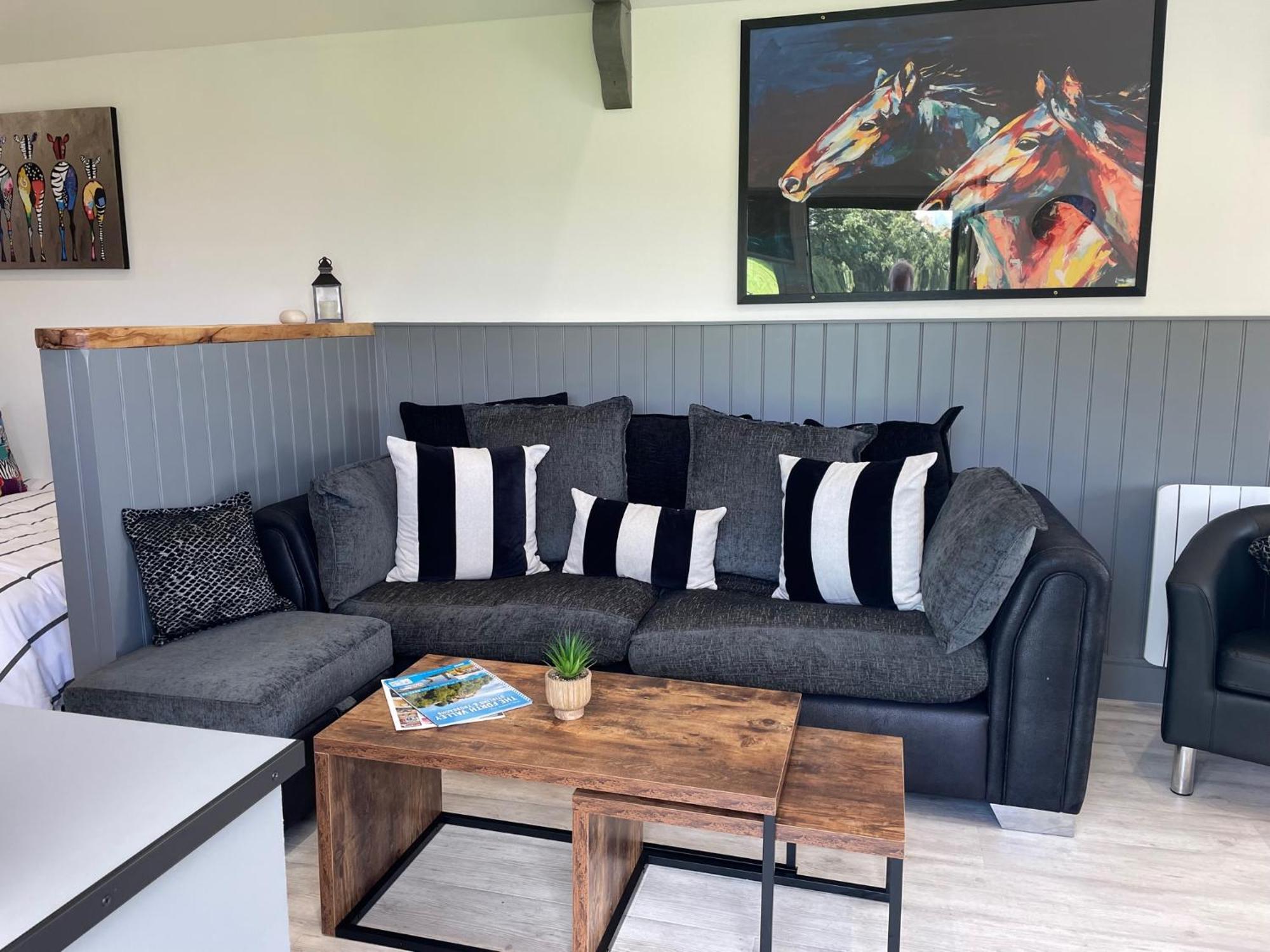 Wellsfield Farm Holiday Lodges Stirling Ngoại thất bức ảnh
